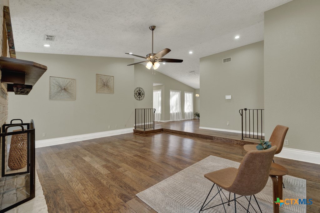 7 Brookhollow Drive Property Photo 9
