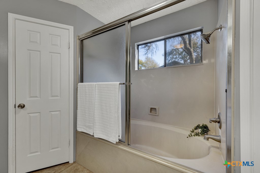 7 Brookhollow Drive Property Photo 23
