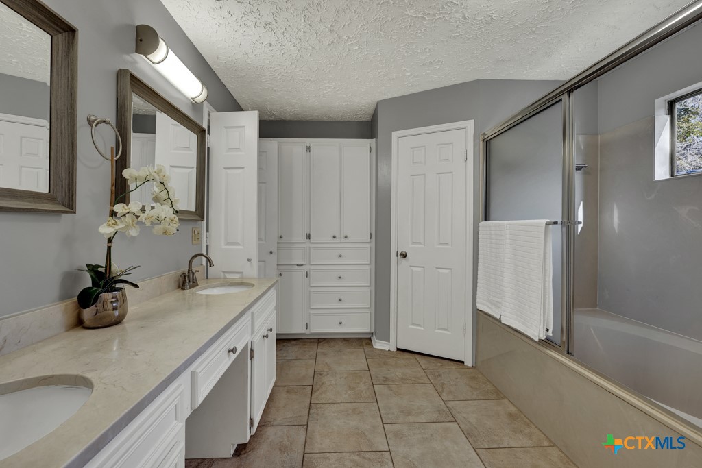7 Brookhollow Drive Property Photo 24