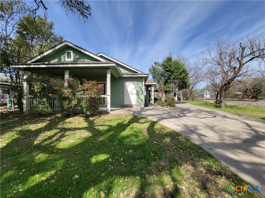 820 N Beal Street Property Photo 3