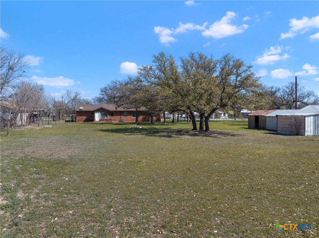 266 E Live Oak Street Property Photo 23