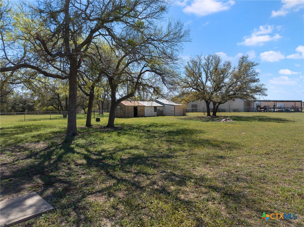 266 E Live Oak Street Property Photo 27