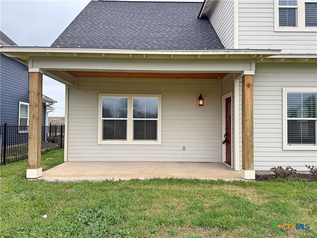 424 Stagecoach Trail Property Photo 2