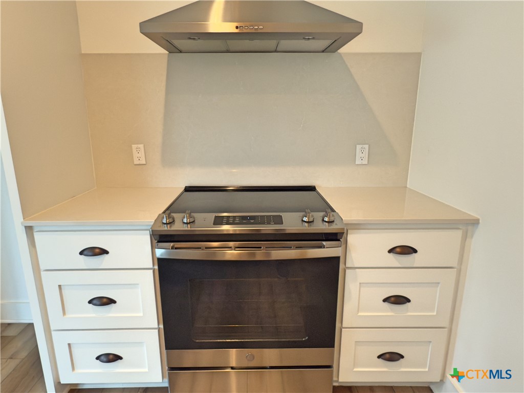 424 Stagecoach Trail Property Photo 5