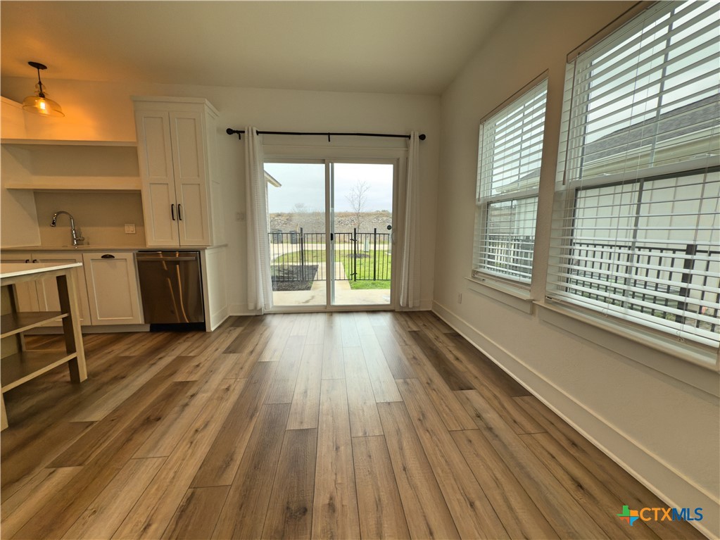 424 Stagecoach Trail Property Photo 9