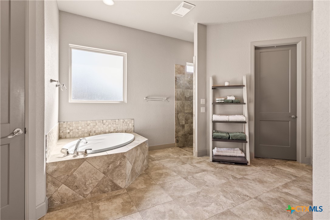 2718 Beaver Lane Property Photo 13