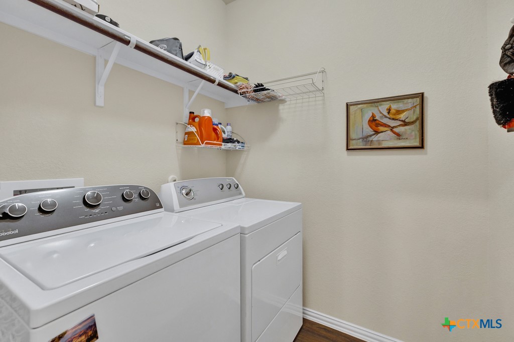 1444 Harwell Loop Property Photo 21