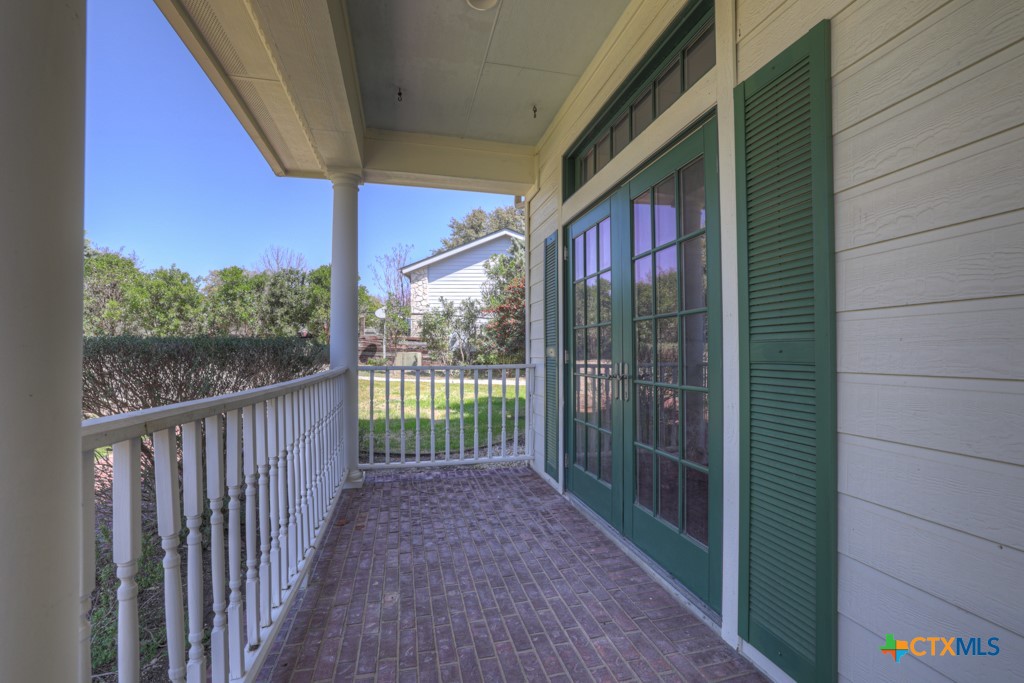 120 Oak Hideaway Drive Property Photo 7