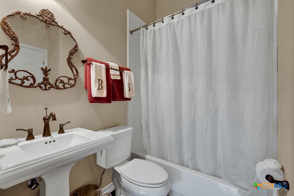 120 Oak Hideaway Drive Property Photo 14
