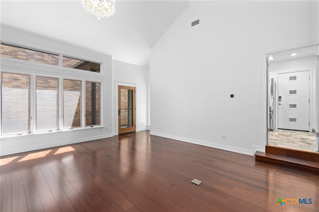1328 Patio Drive Property Photo 7