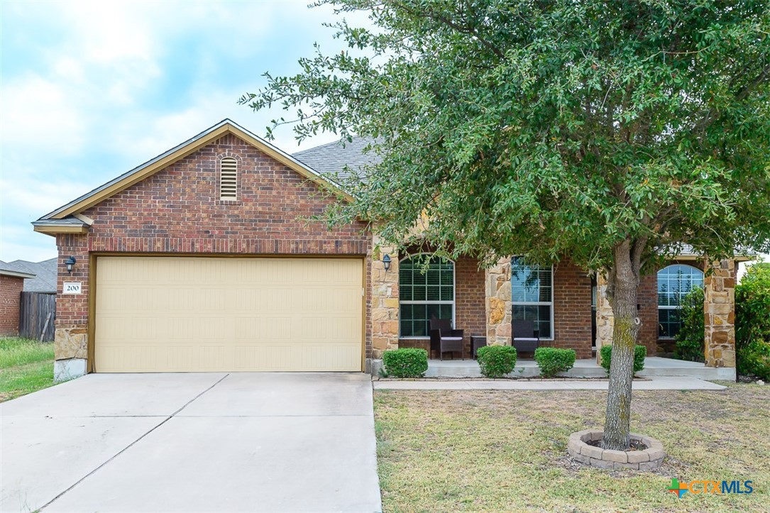 200 Splawn Ranch Road Property Photo 2