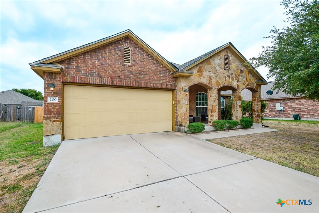 200 Splawn Ranch Road Property Photo 5