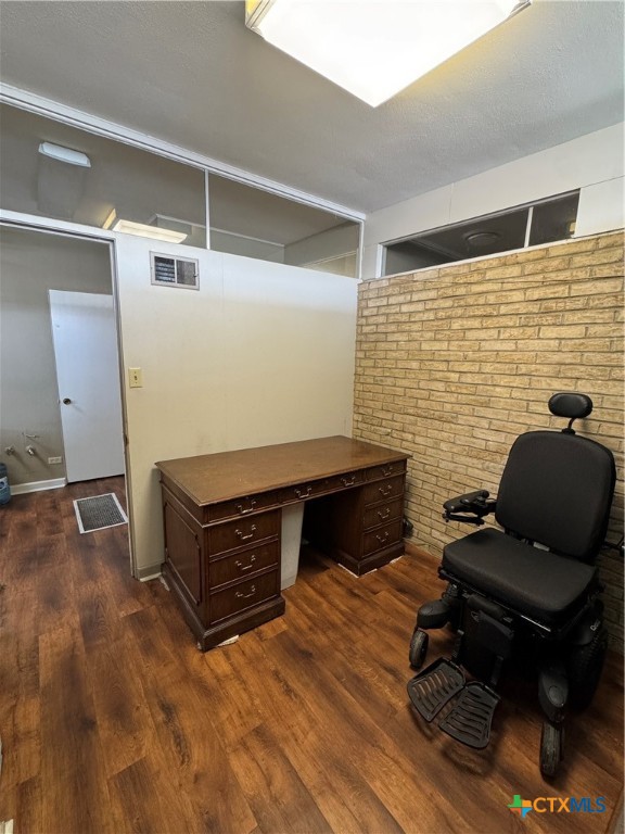 611 N Esplanade Street Property Photo 7