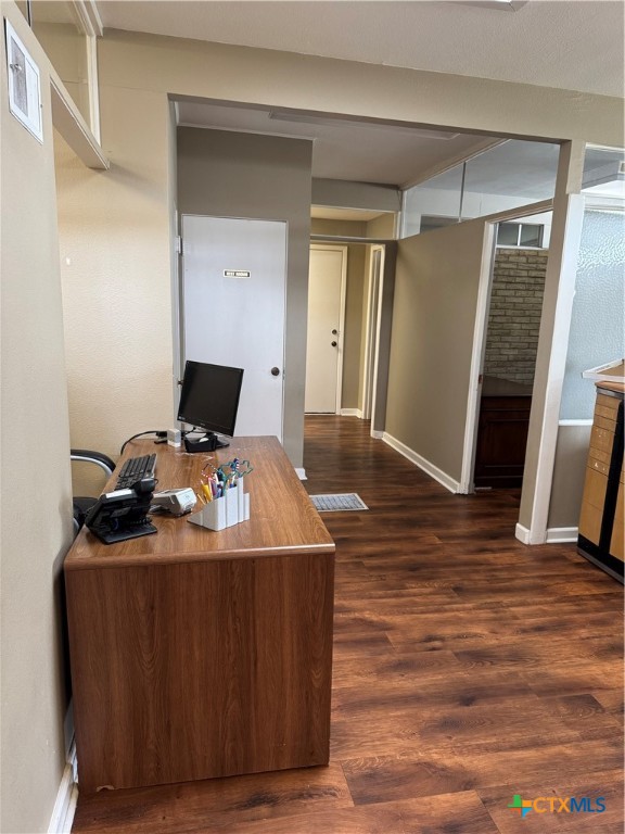 611 N Esplanade Street Property Photo 11