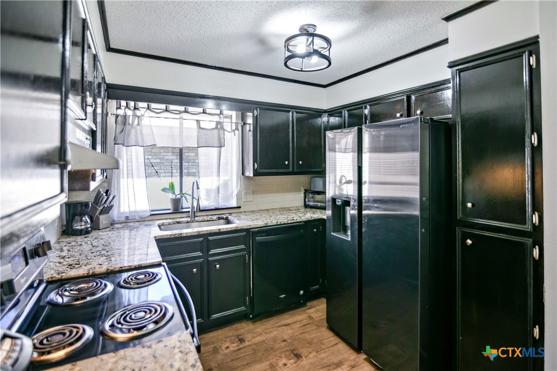 212 Planters Drive Property Photo 15