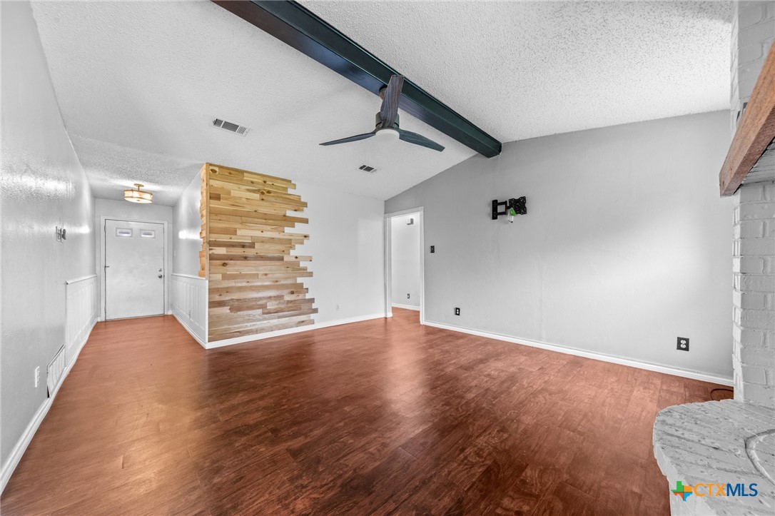 4501 Mountain View Drive Property Photo 4