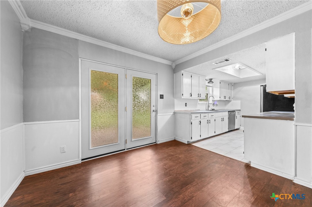 4501 Mountain View Drive Property Photo 6