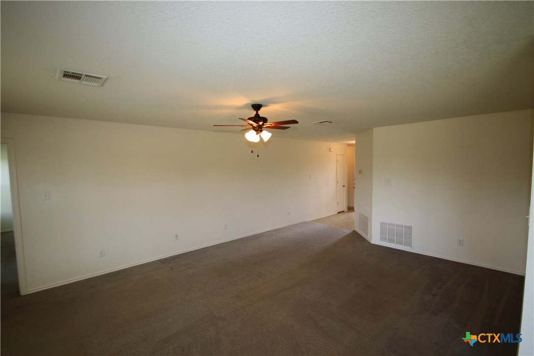 3102 Viewcrest Drive Property Photo 5