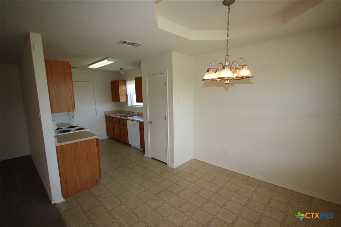 3102 Viewcrest Drive Property Photo 6