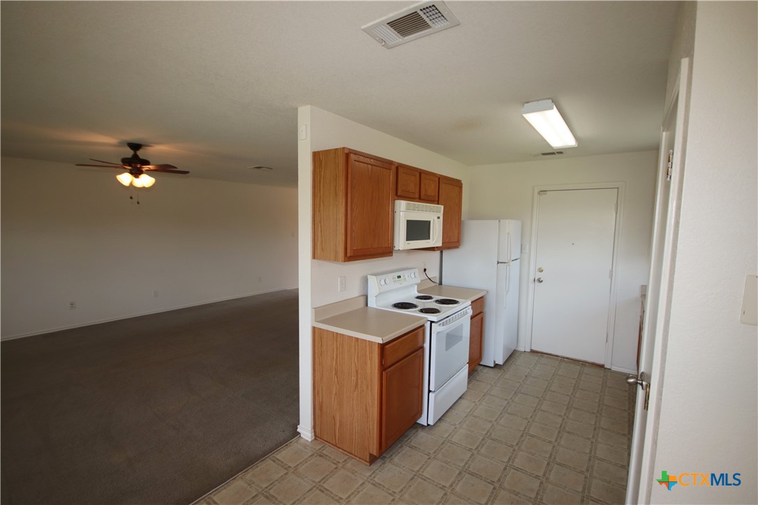 3102 Viewcrest Drive Property Photo 7