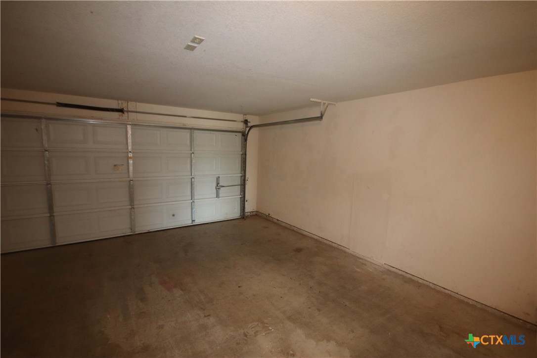 3102 Viewcrest Drive Property Photo 10