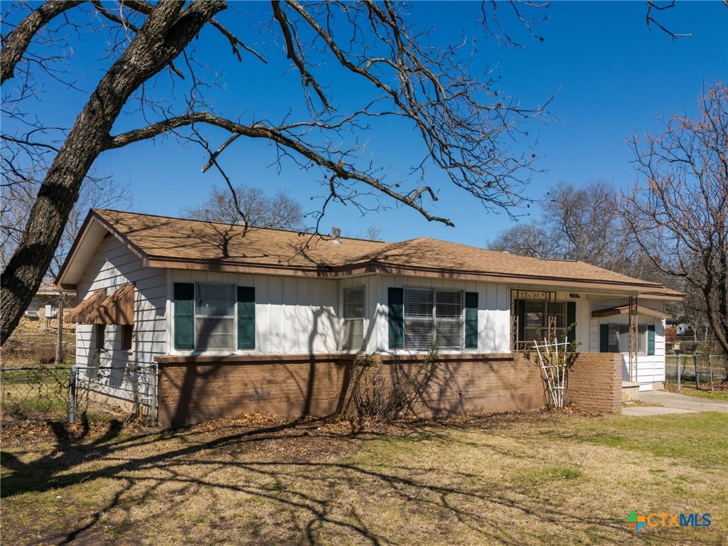 302 Easy Street Property Photo 2