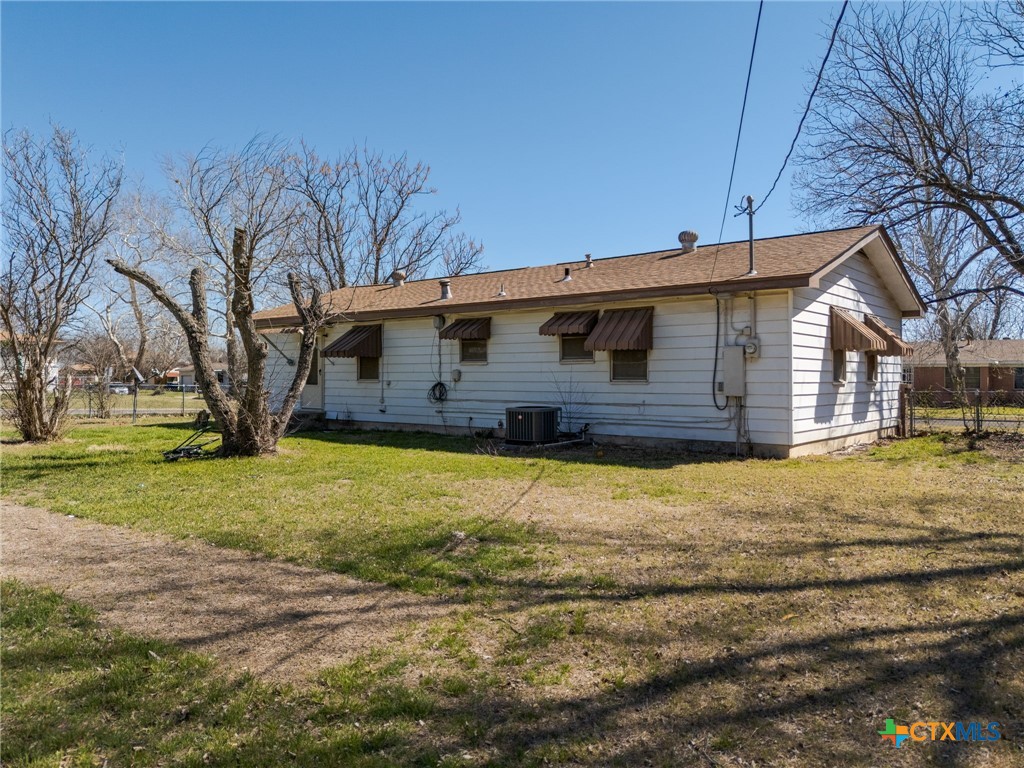302 Easy Street Property Photo 22
