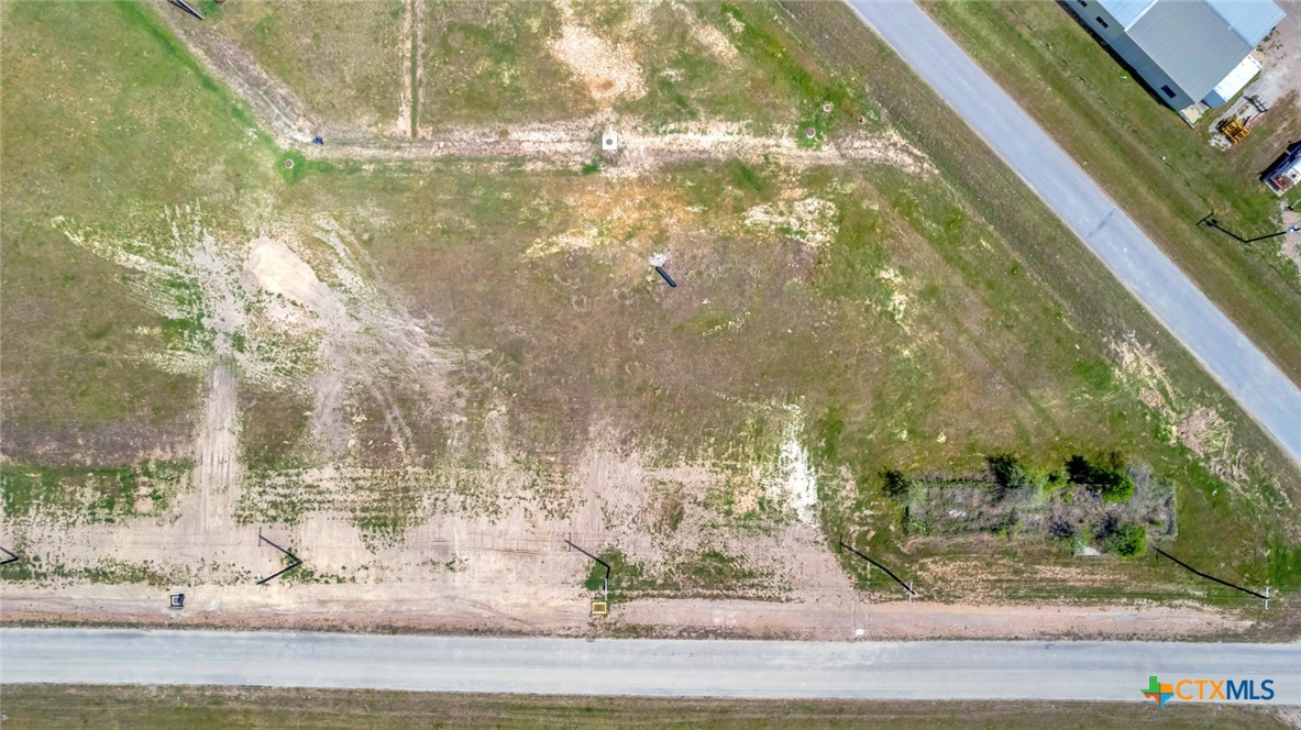 306 Warehouse Road Property Photo 6