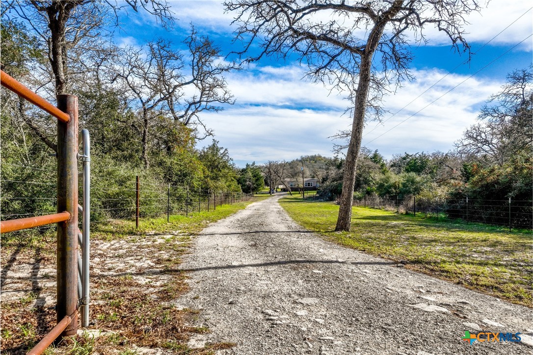 3590 Chuckwagon Road Property Photo 3