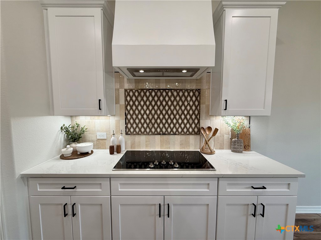 5422 Espiritu Santo Property Photo 8