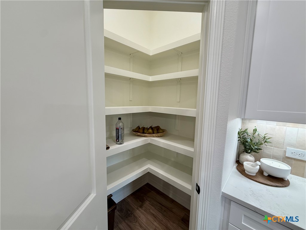 5422 Espiritu Santo Property Photo 10