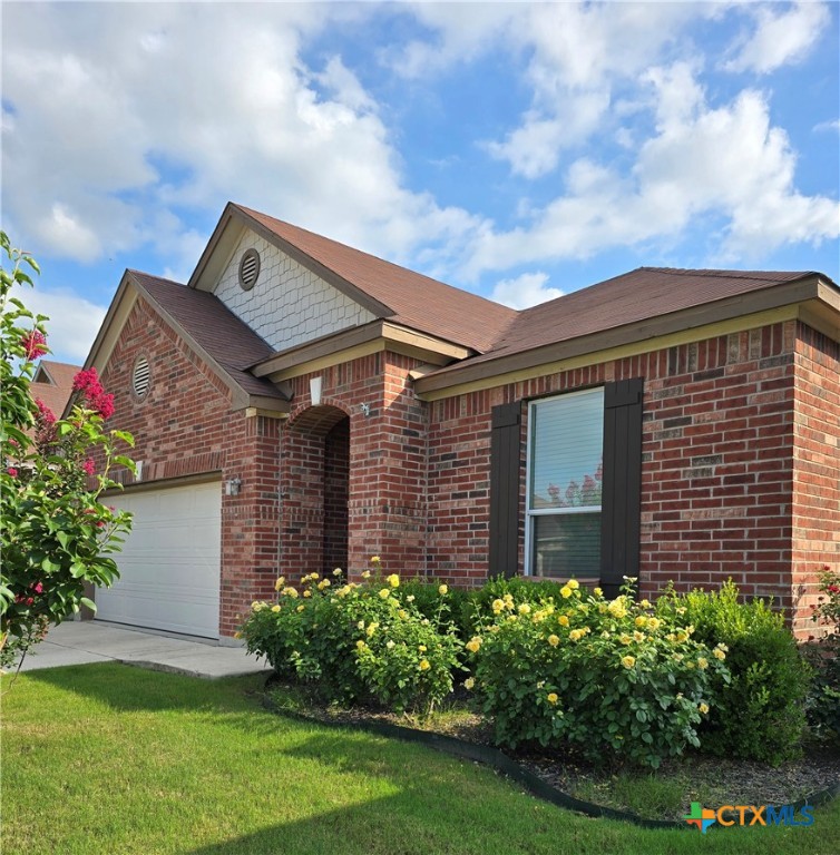 660 Knoll Brook Property Photo 3