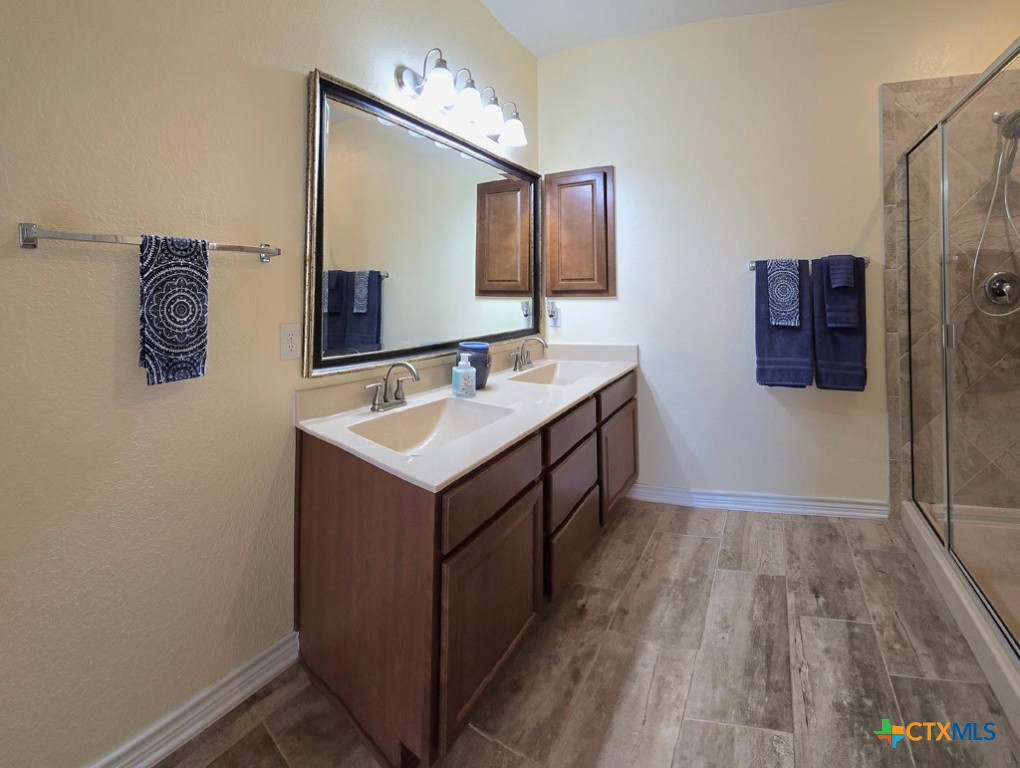 660 Knoll Brook Property Photo 14