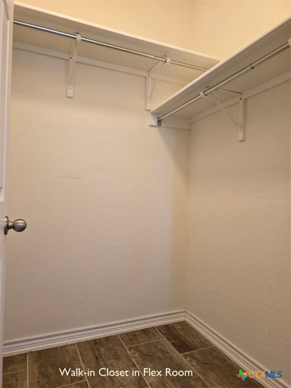 660 Knoll Brook Property Photo 31