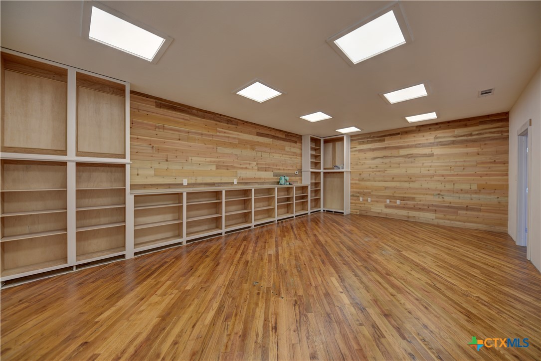 103 N Main B Property Photo 22