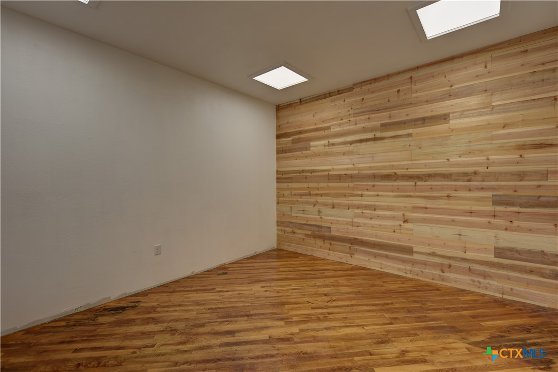 103 N Main B Property Photo 23