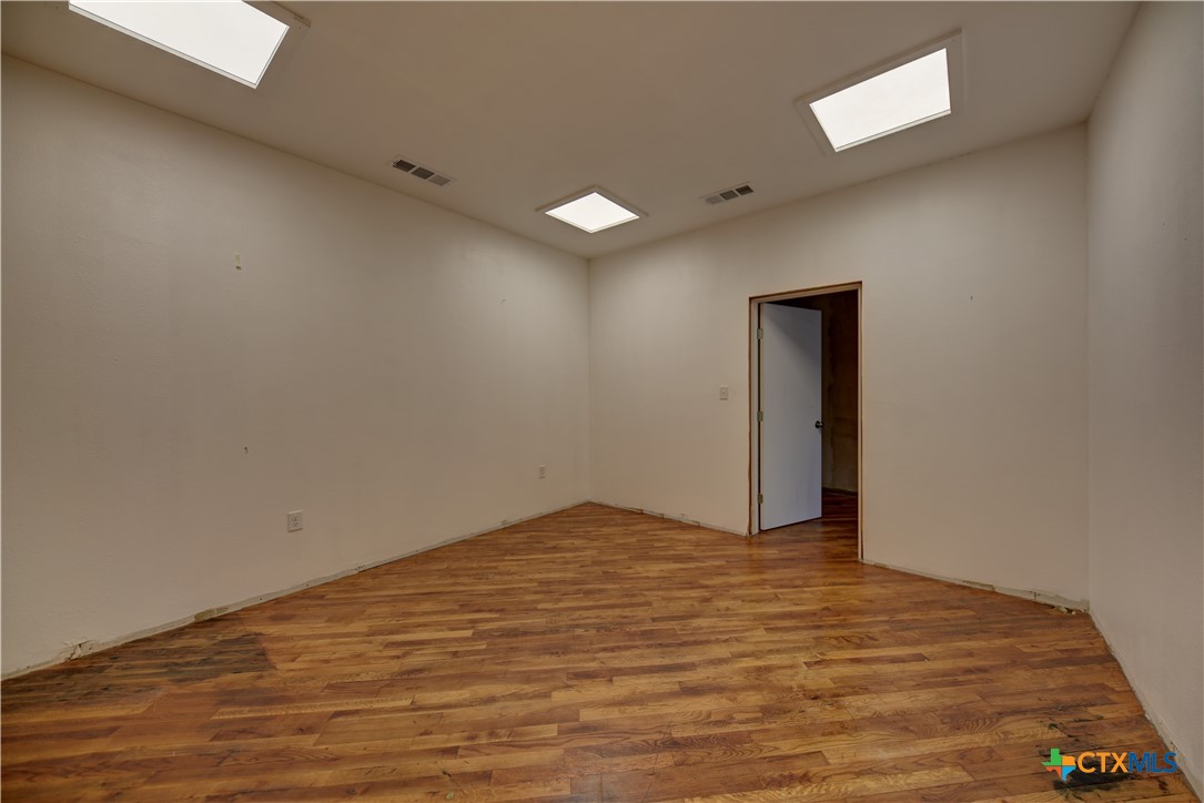 103 N Main B Property Photo 25