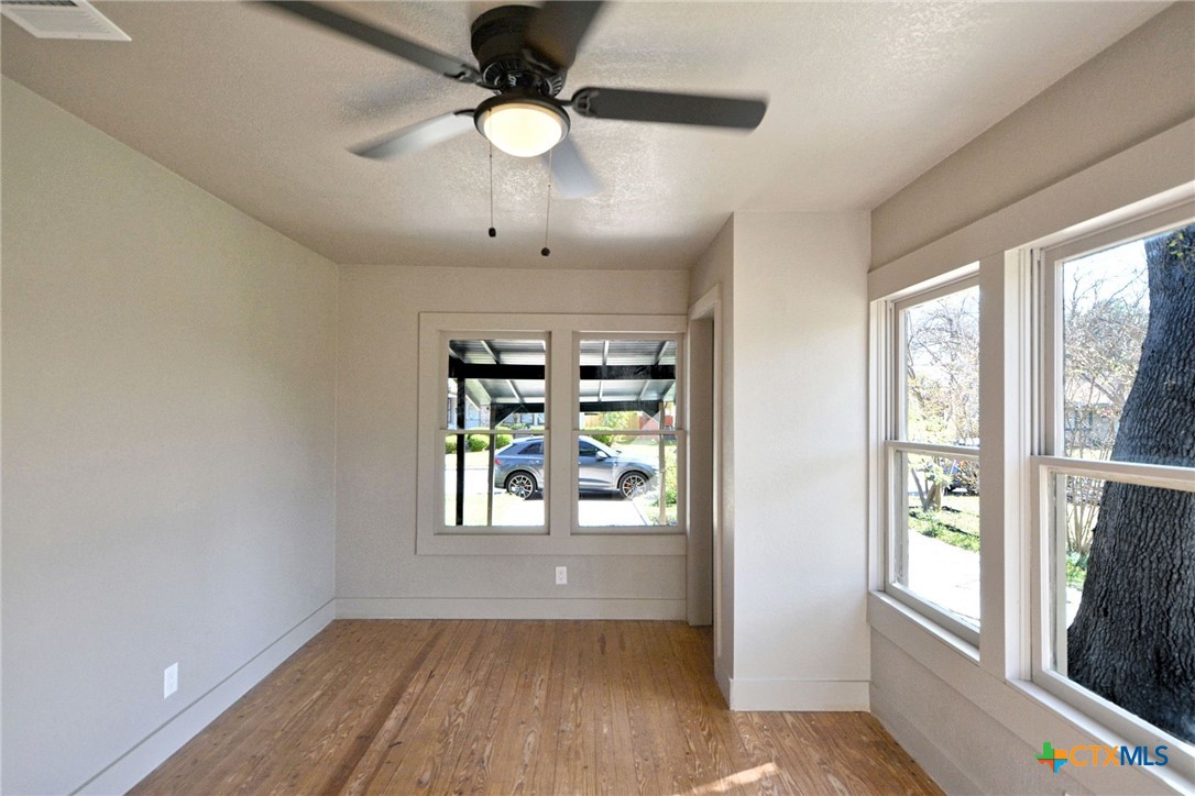 530 E Weinert Street Property Photo 13