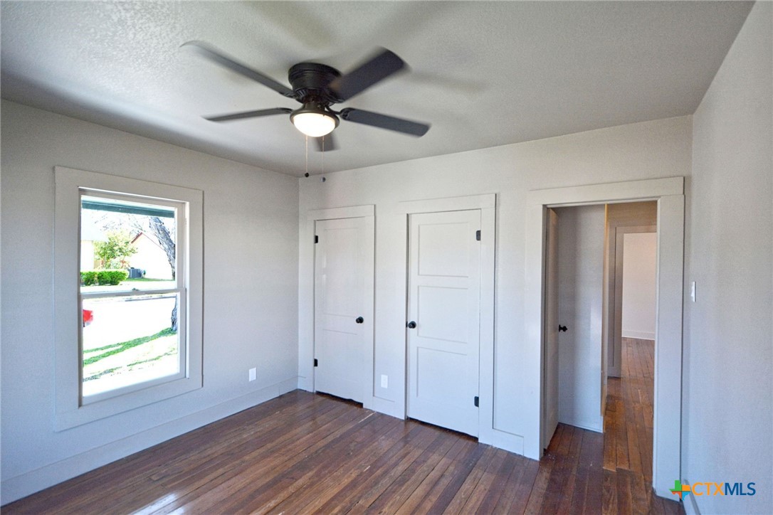 530 E Weinert Street Property Photo 17