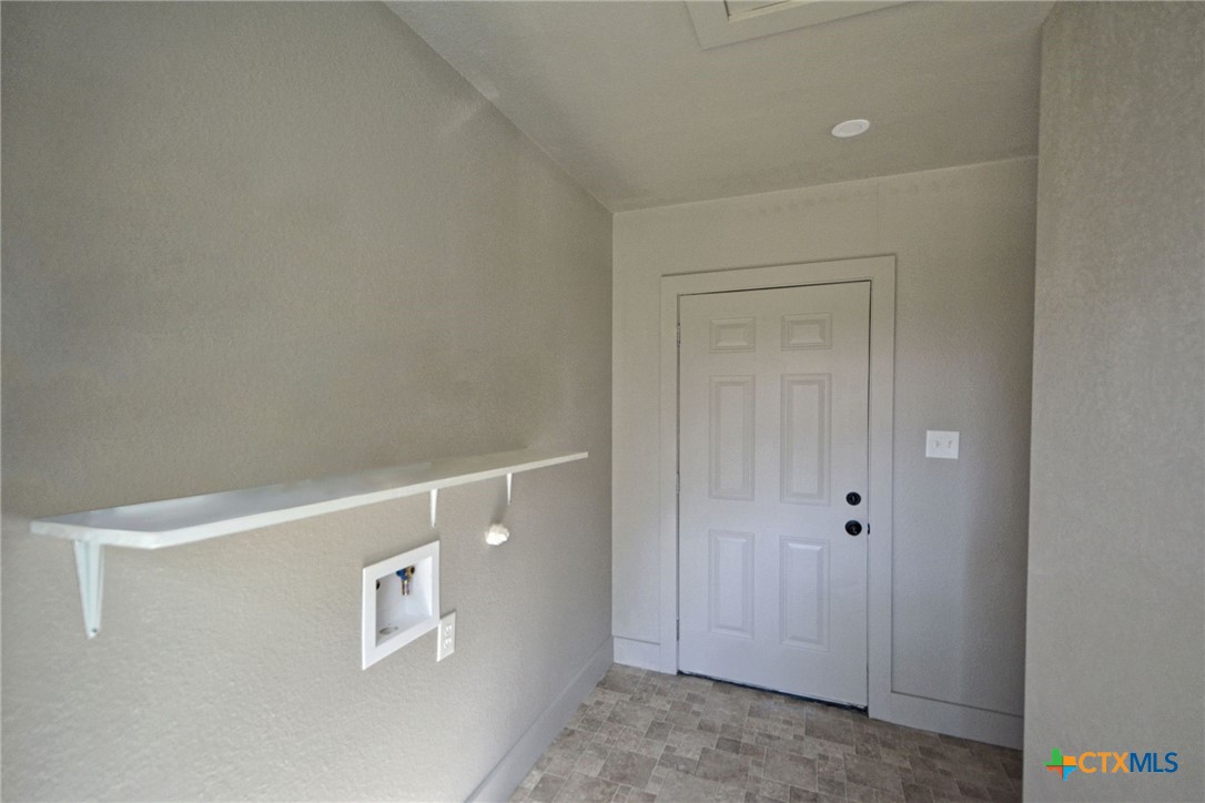 530 E Weinert Street Property Photo 25