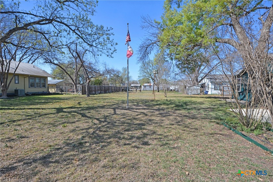 530 E Weinert Street Property Photo 32