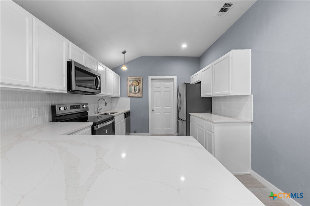 313 E Texas Avenue Property Photo 8