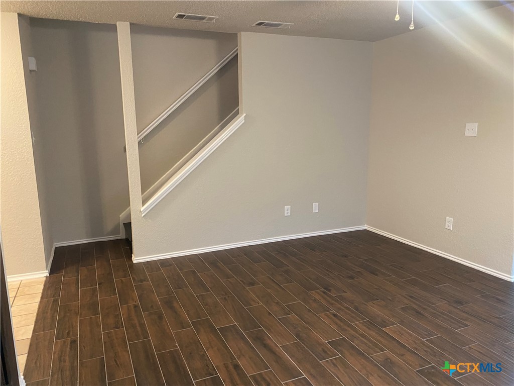 2902 Alamo Trail Property Photo 4