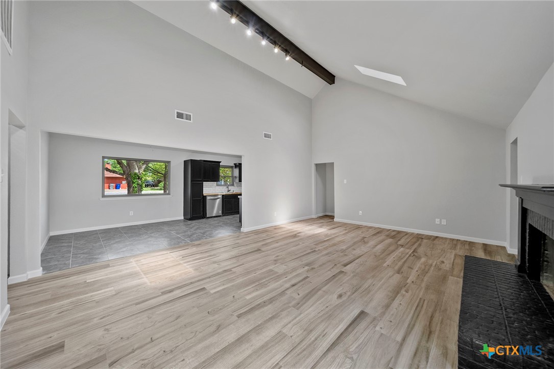 420 Wolf Run Court Property Photo 4