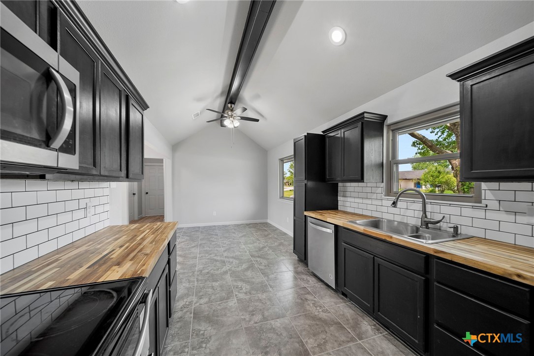 420 Wolf Run Court Property Photo 15