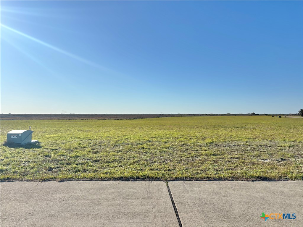55 W Tuscany Way Property Photo 3
