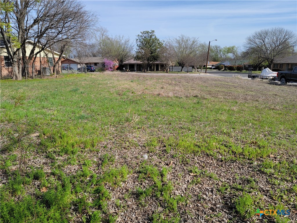 1506 Leader Drive Property Photo 3
