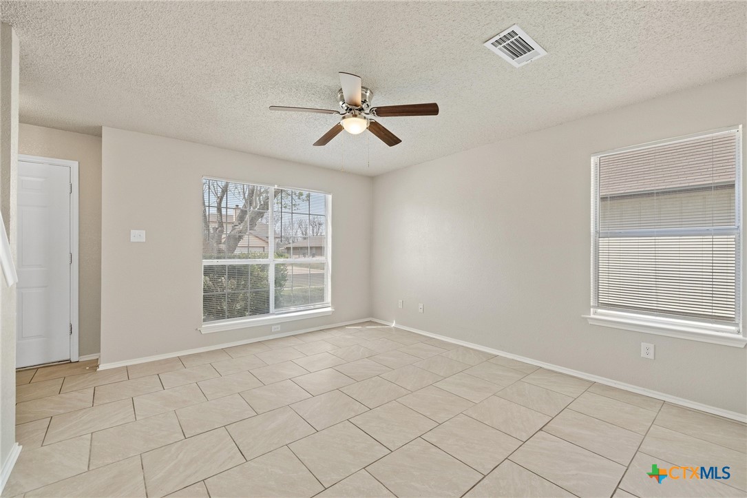 2307 Tracey Ann Lane Property Photo 5