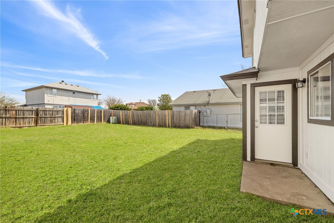 2307 Tracey Ann Lane Property Photo 21