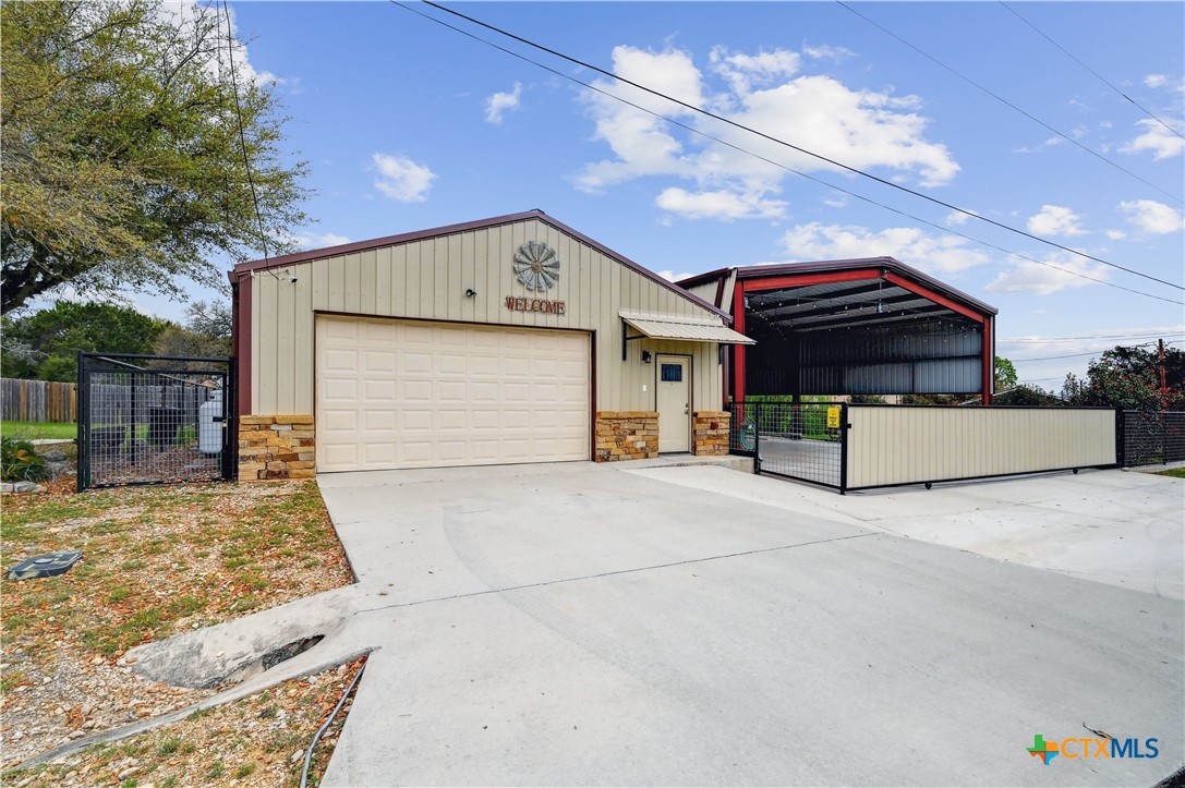 2147 Blue Ridge Drive Property Photo 2